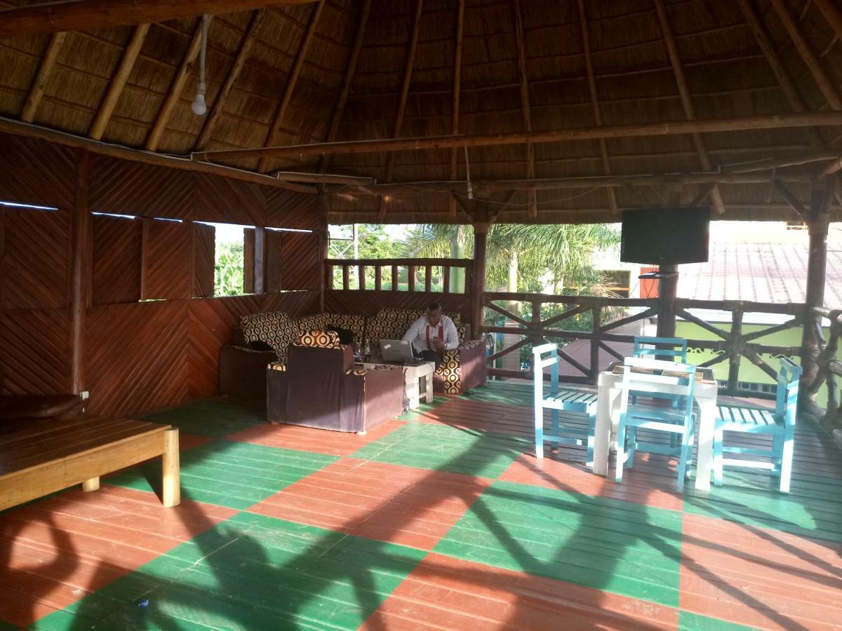 Saint Blaise Hotel Gatumba المظهر الخارجي الصورة